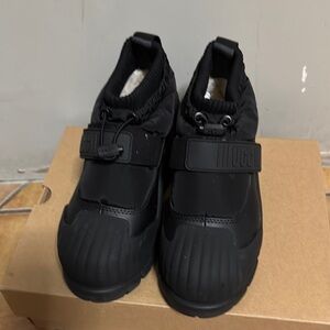 UGG adiroam ankle boots.